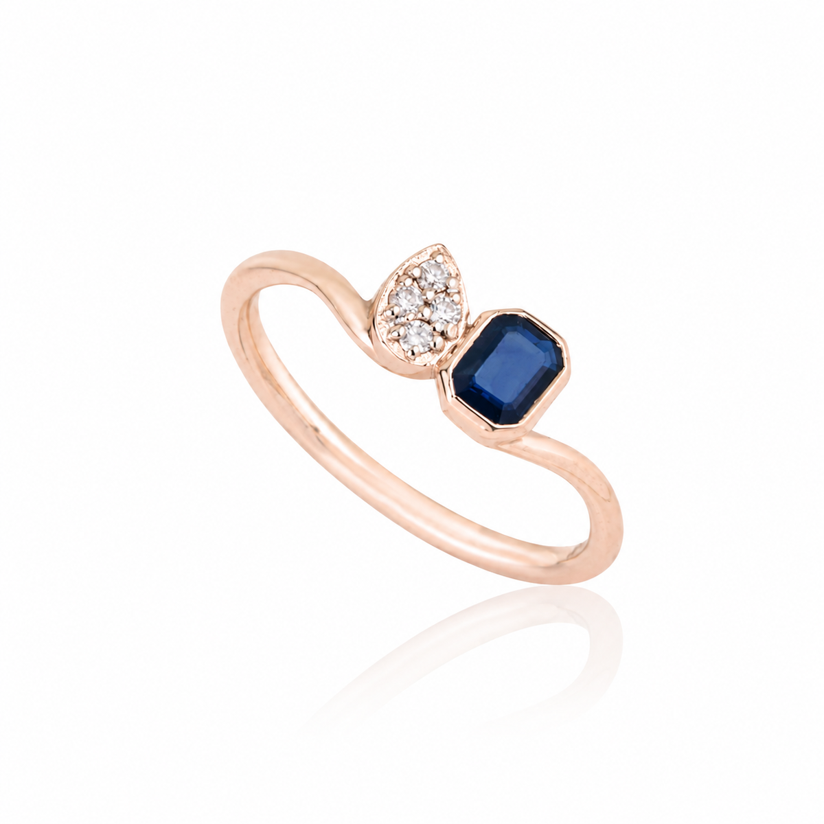 Blue Sapphire Diamond Ring