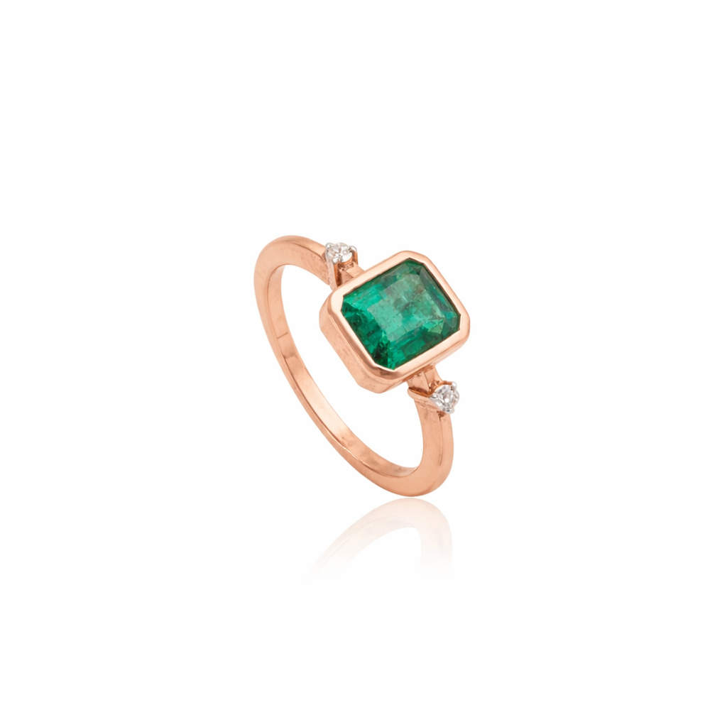 Natural Emerald Diamond Ring