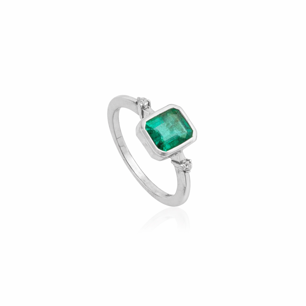 Natural Emerald Diamond Ring