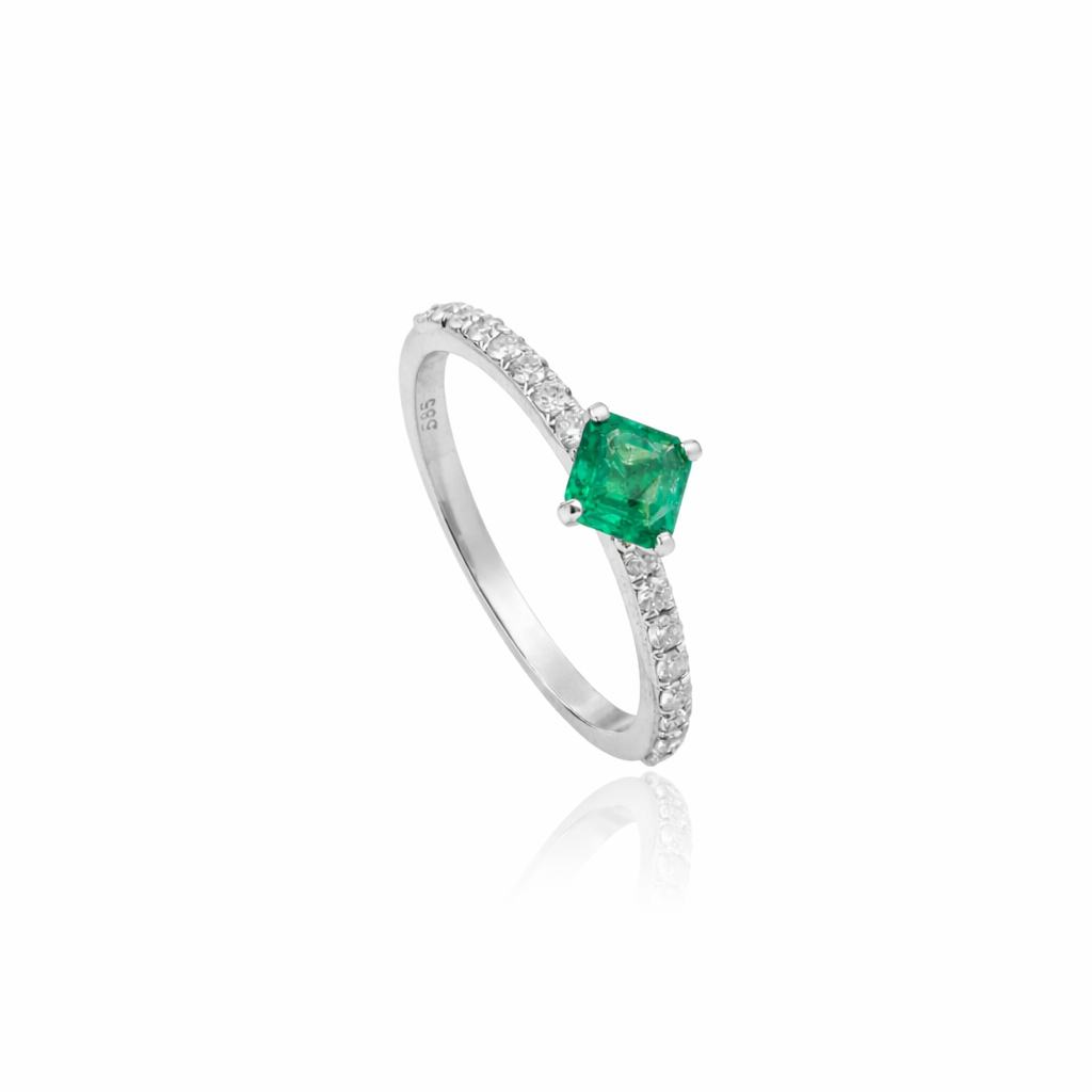 Emerald Diamond Ring