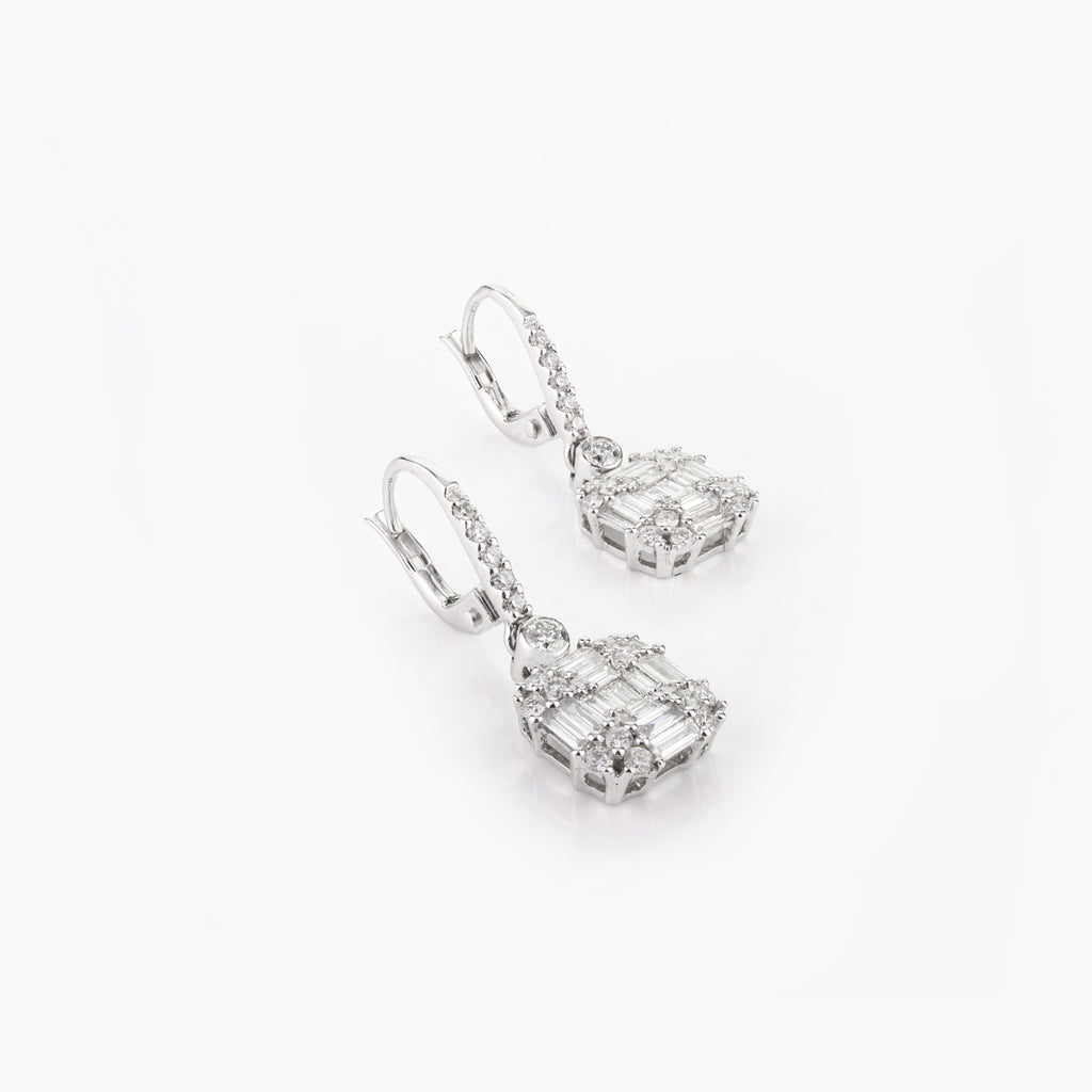 Diamond 18K Gold Earring