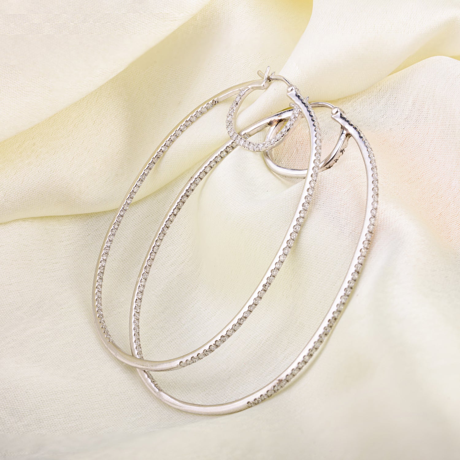 Diamond 18K Gold Earring