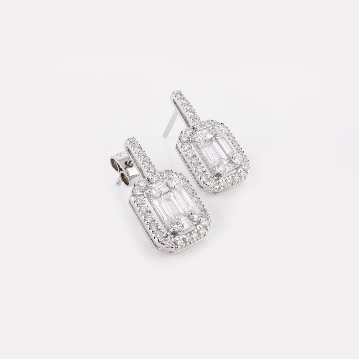 Diamond 18K Gold Earring