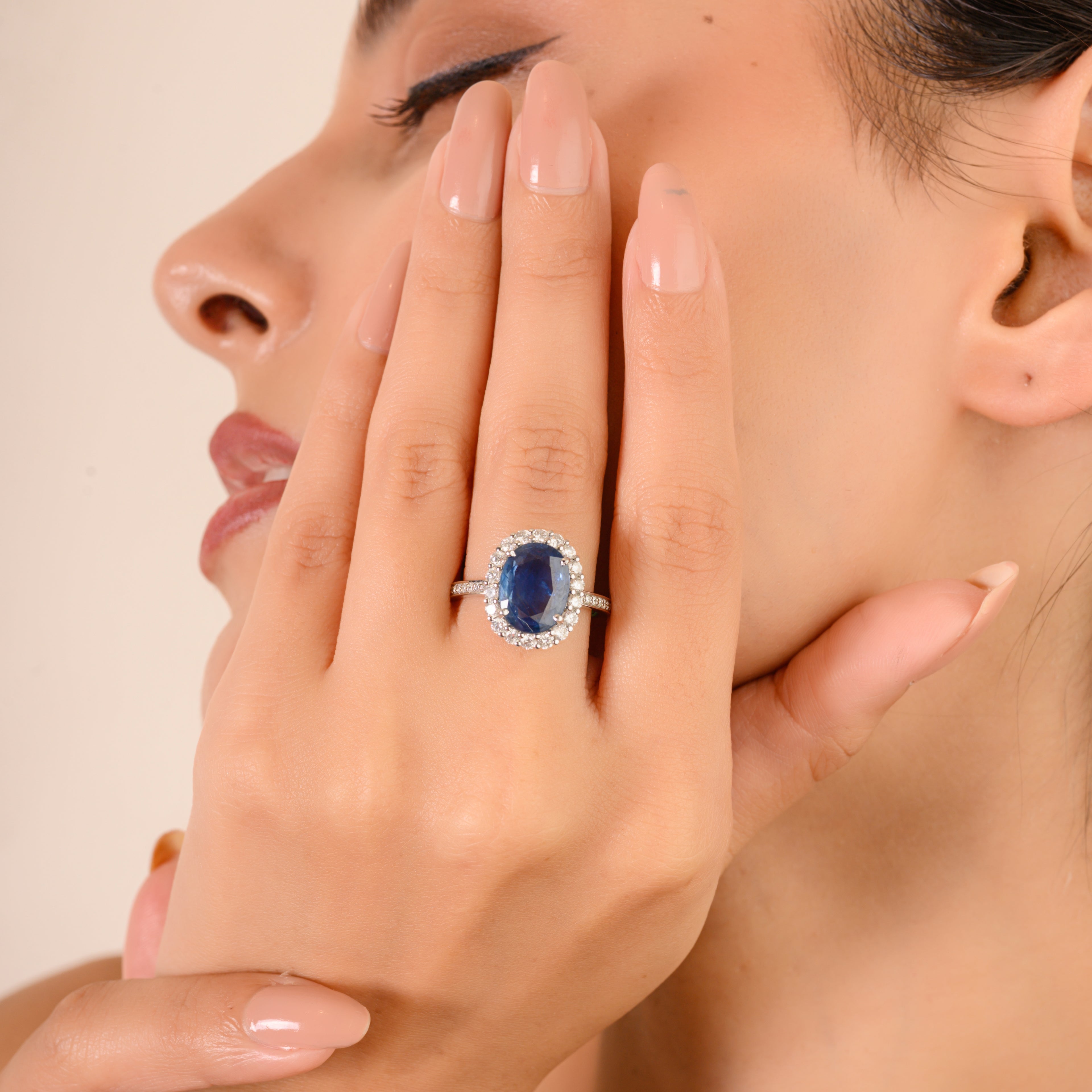 Diamond Blue Sapphire 18K Gold Ring