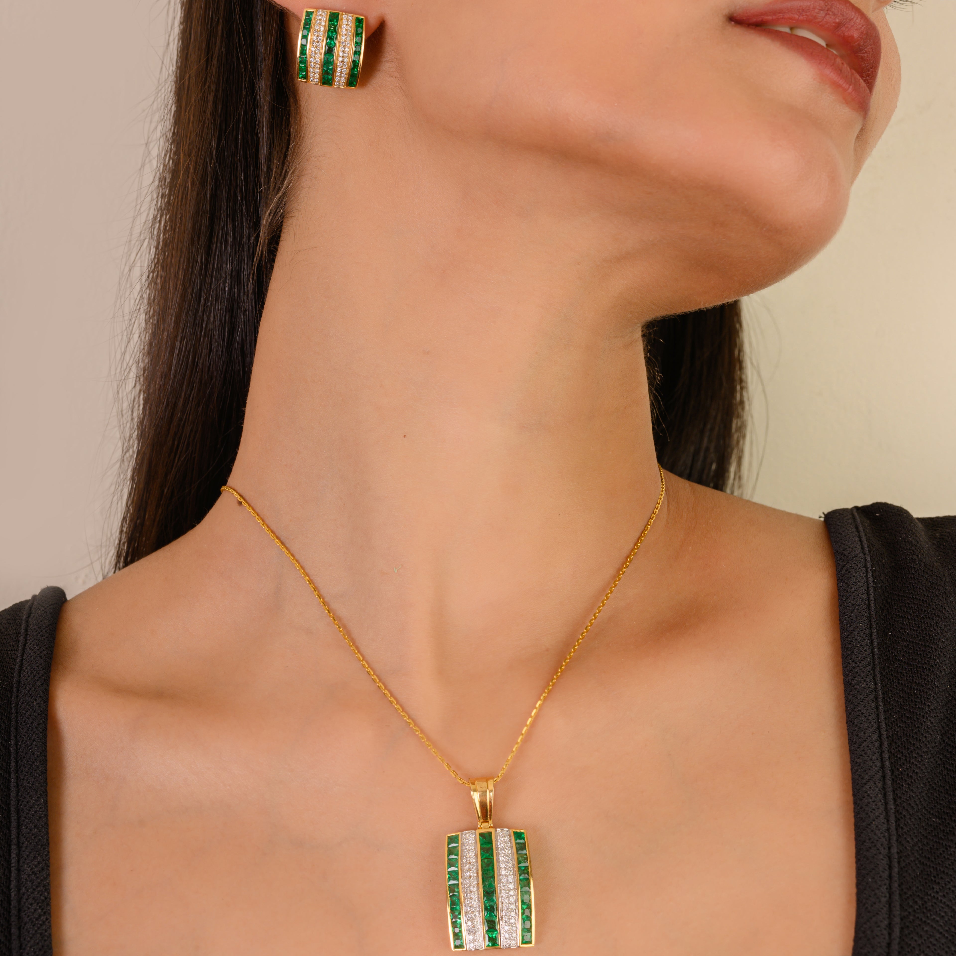 Emerald & Diamond Necklace for Women