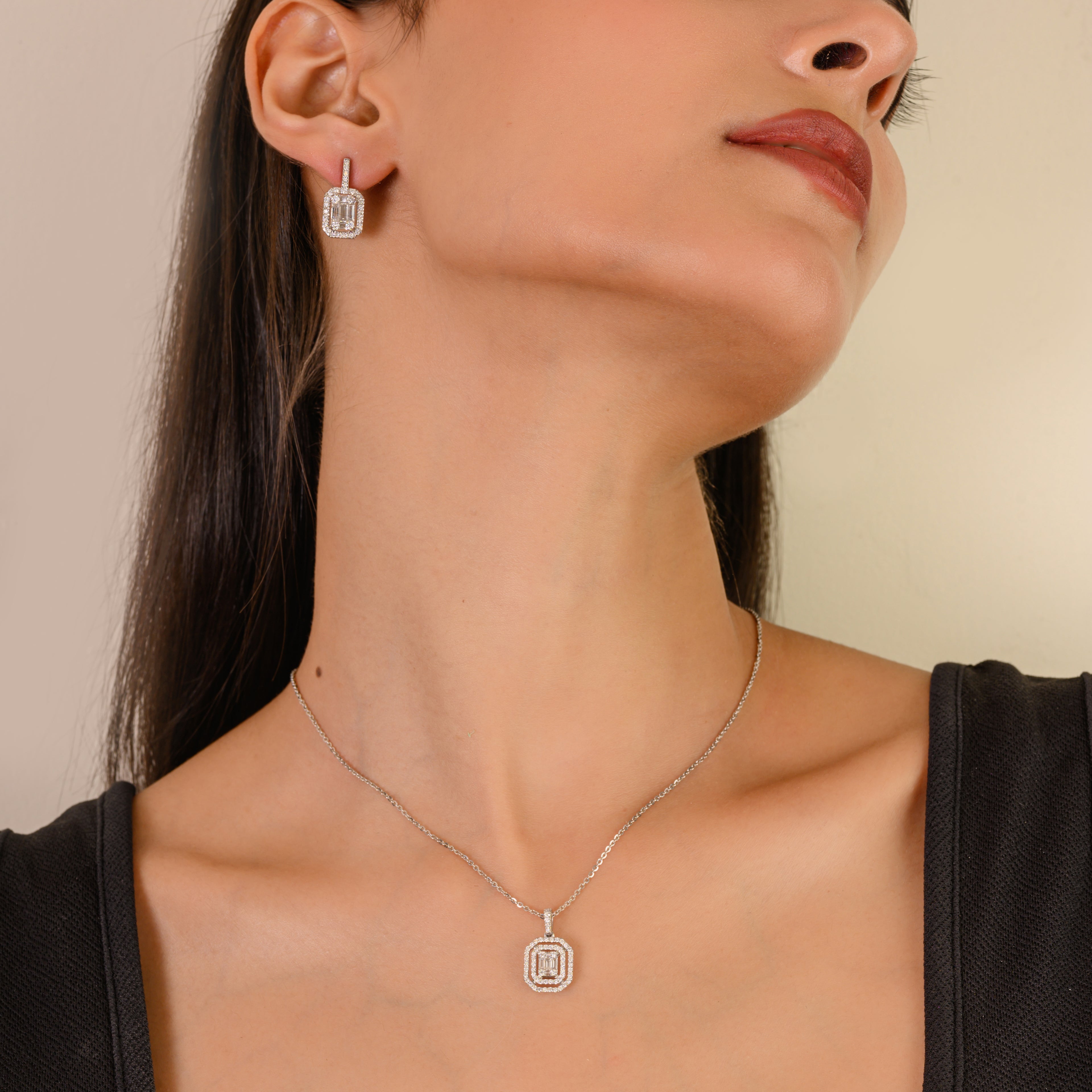 18K Gold Diamond Necklace