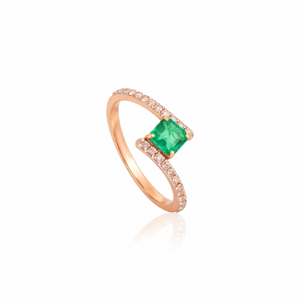 Natural Emerald Diamond Ring
