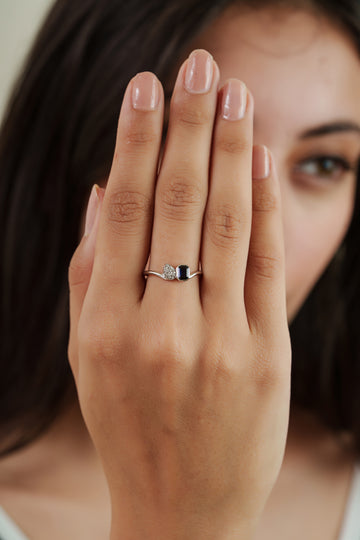 Blue Sapphire Diamond Ring