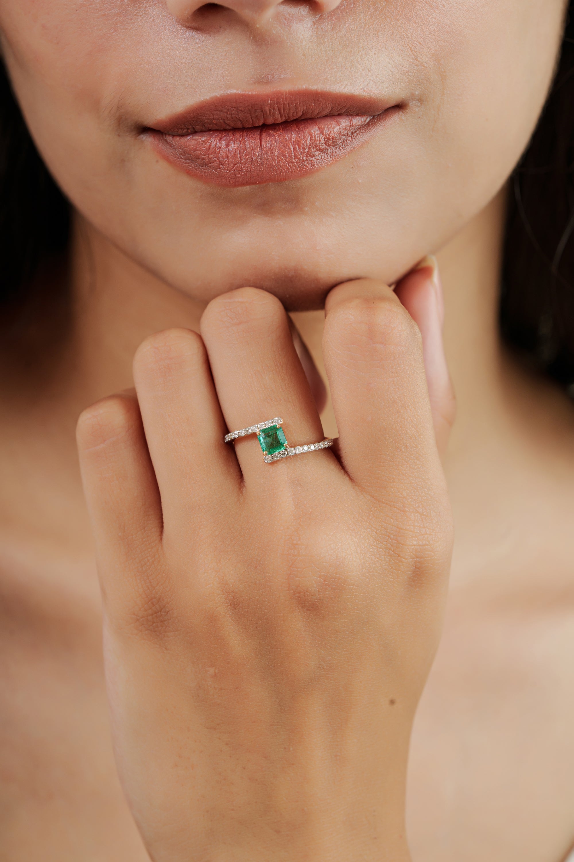 Natural Emerald Diamond Ring