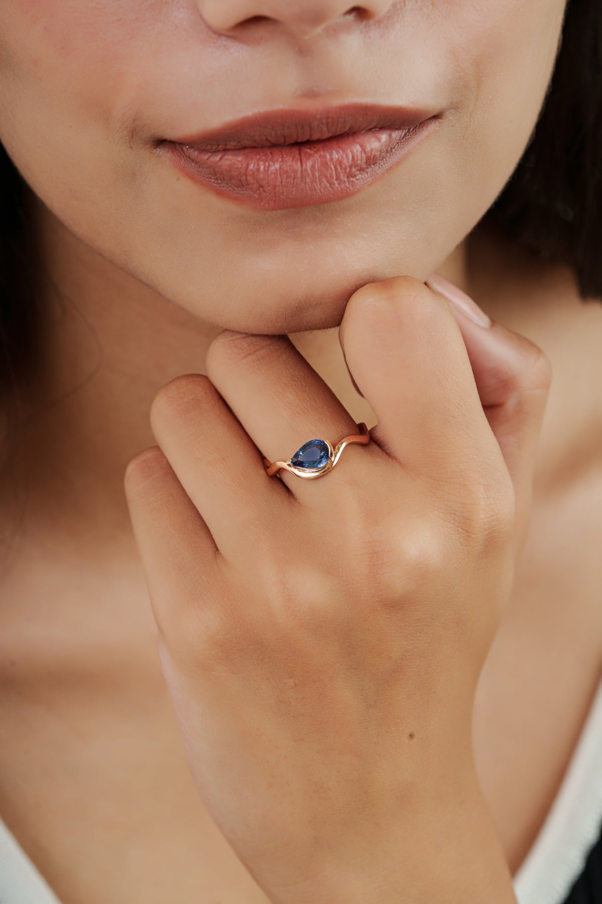 Blue Sapphire Twist Gold Ring