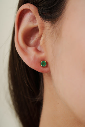 Natural Emerald Stud Earring