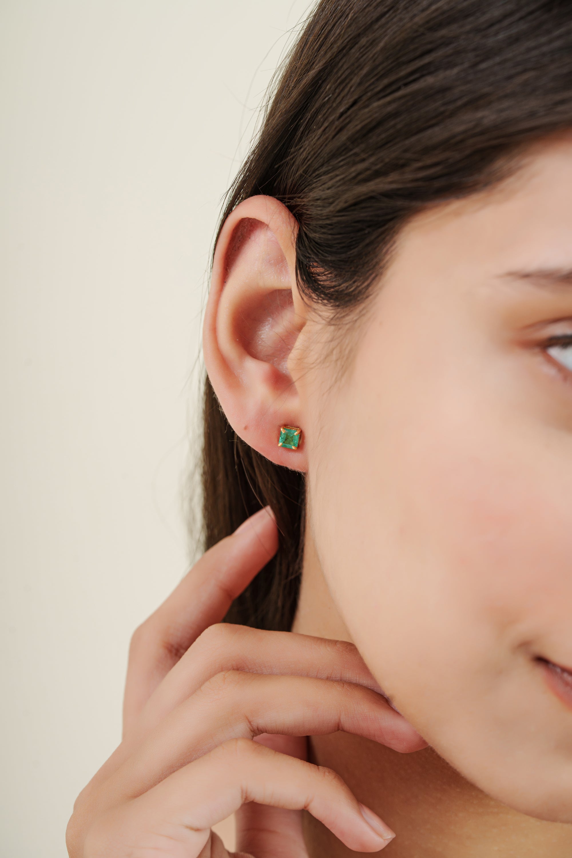 Natural Emerald Stud Earring