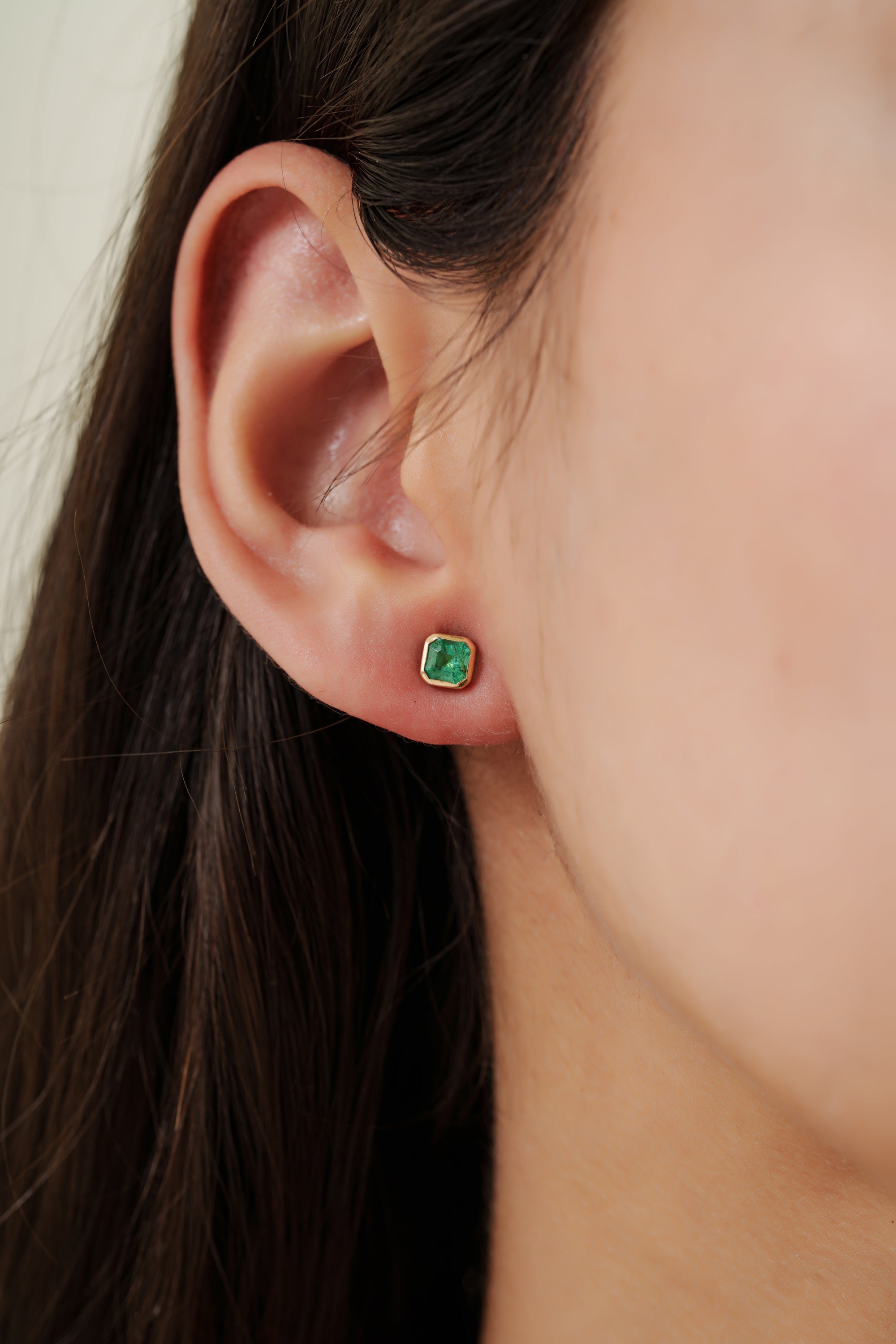 Natural Emerald Stud Earring