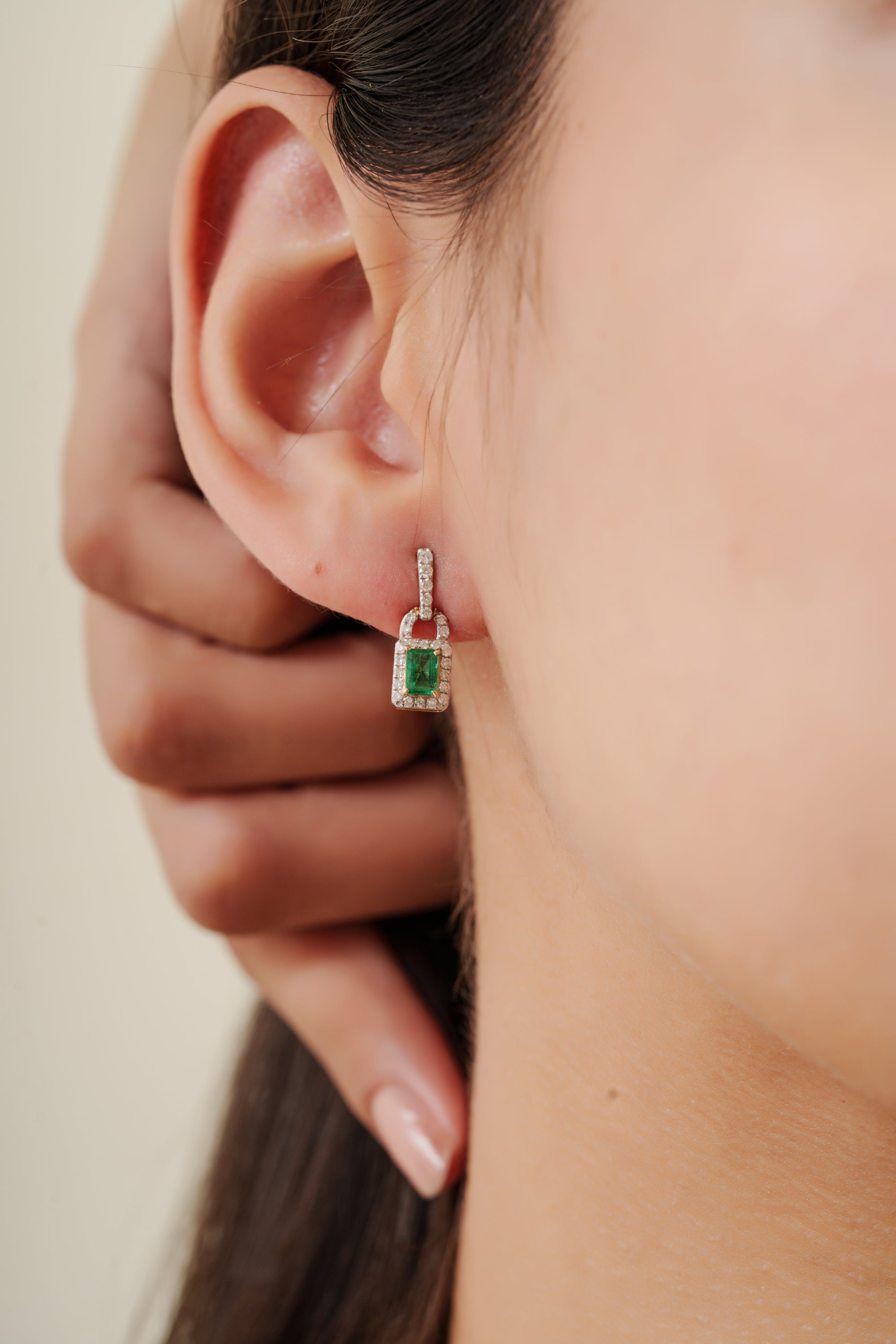 Emerald & Diamond stud Earring