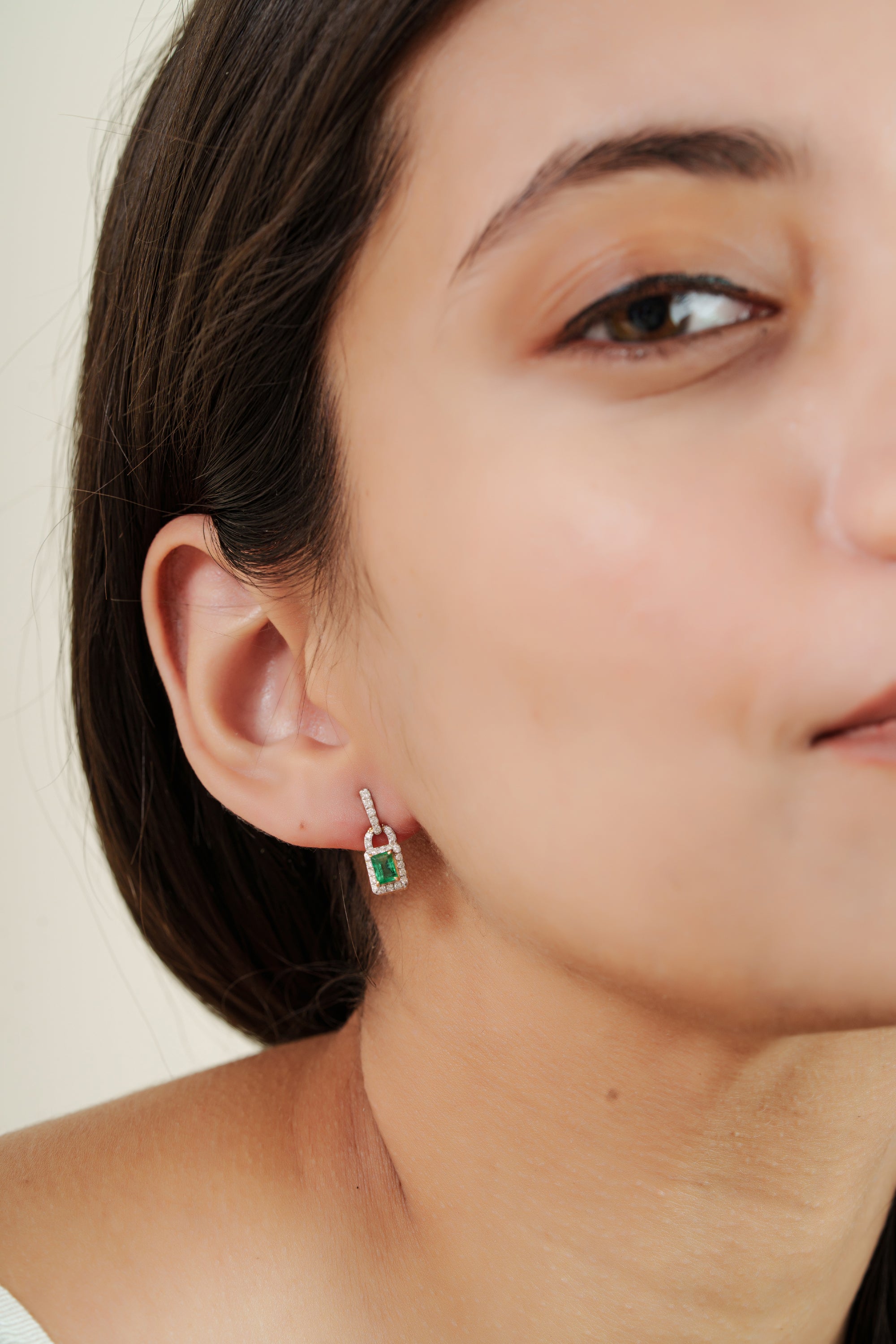 Emerald & Diamond stud Earring