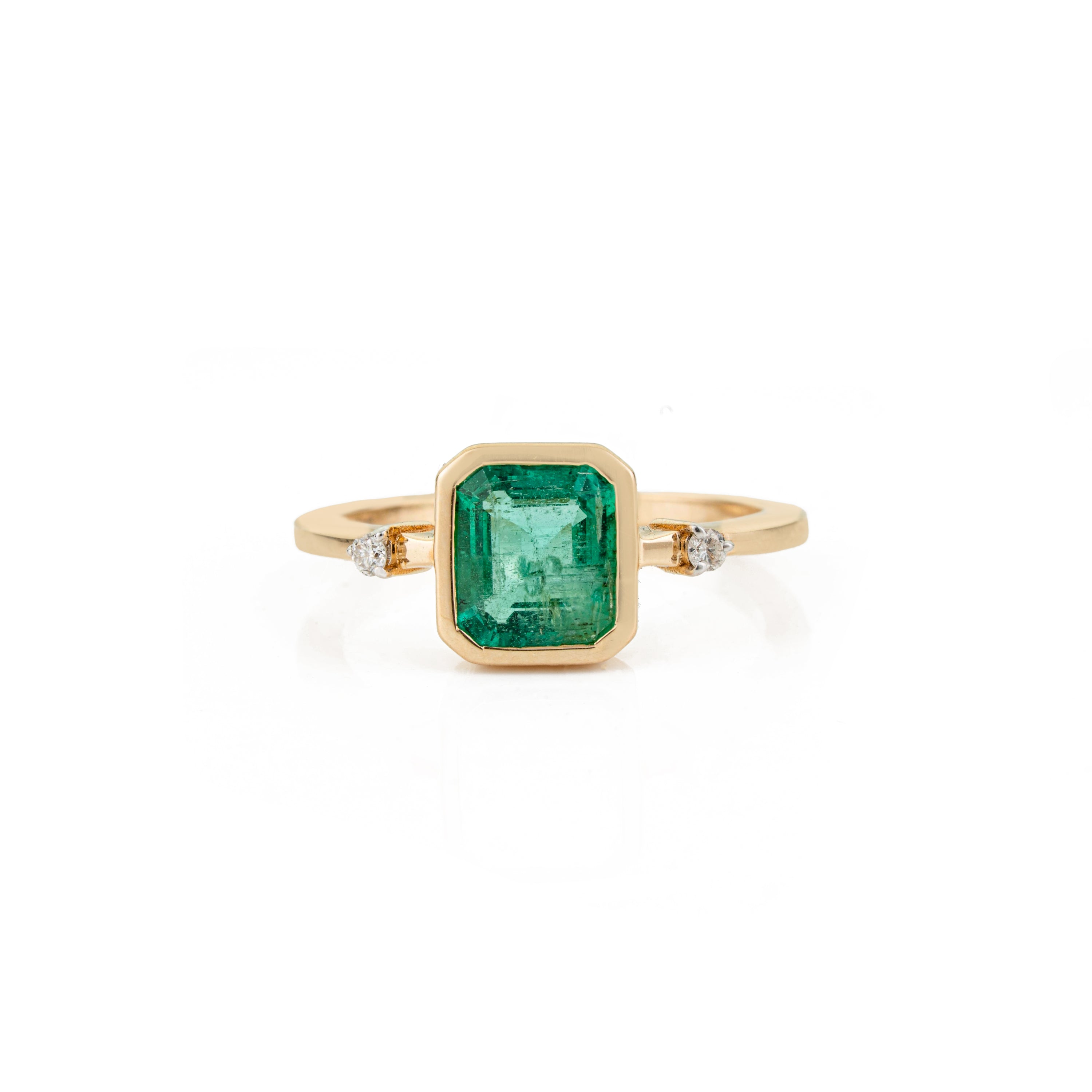 Natural Emerald Diamond Ring