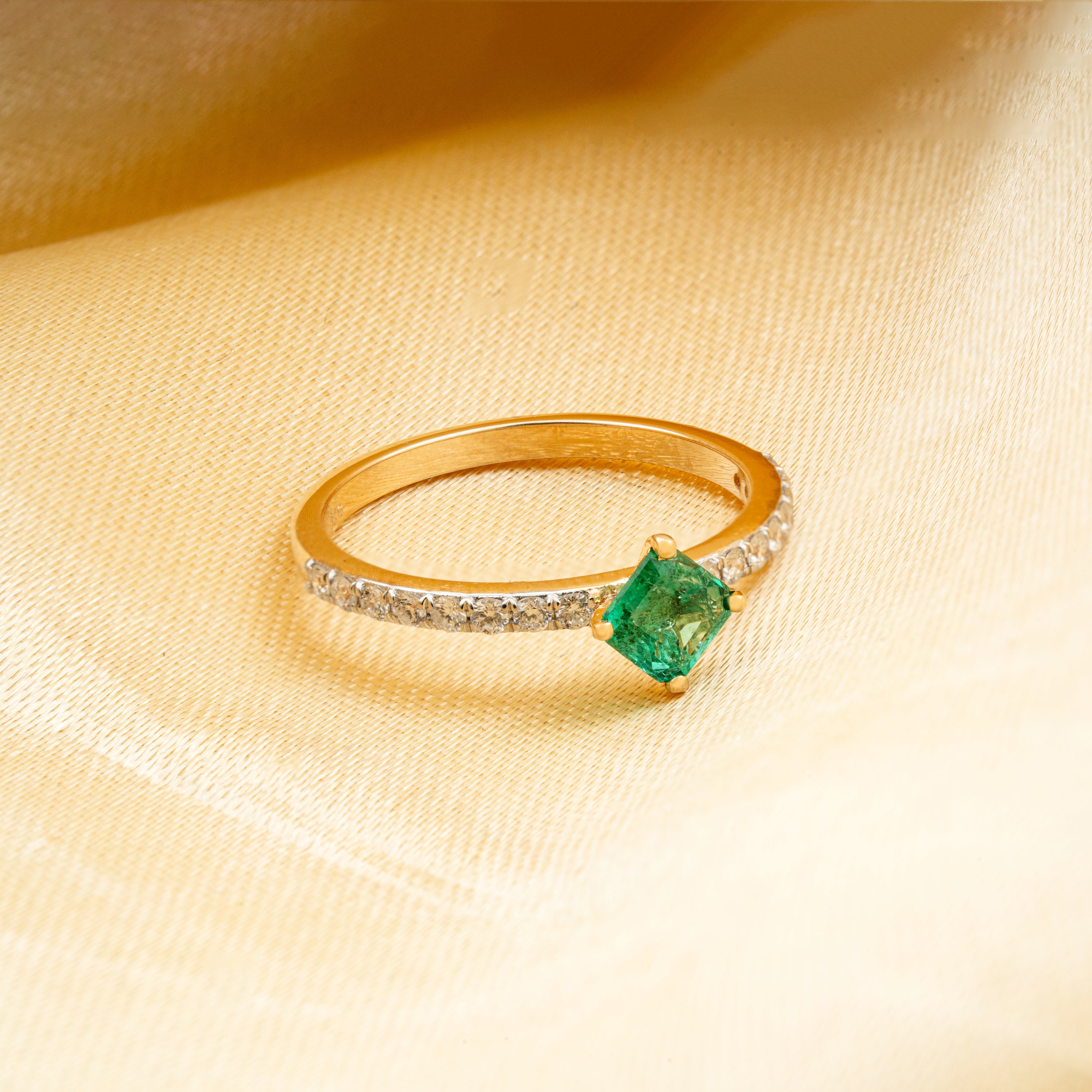 Emerald Diamond Ring