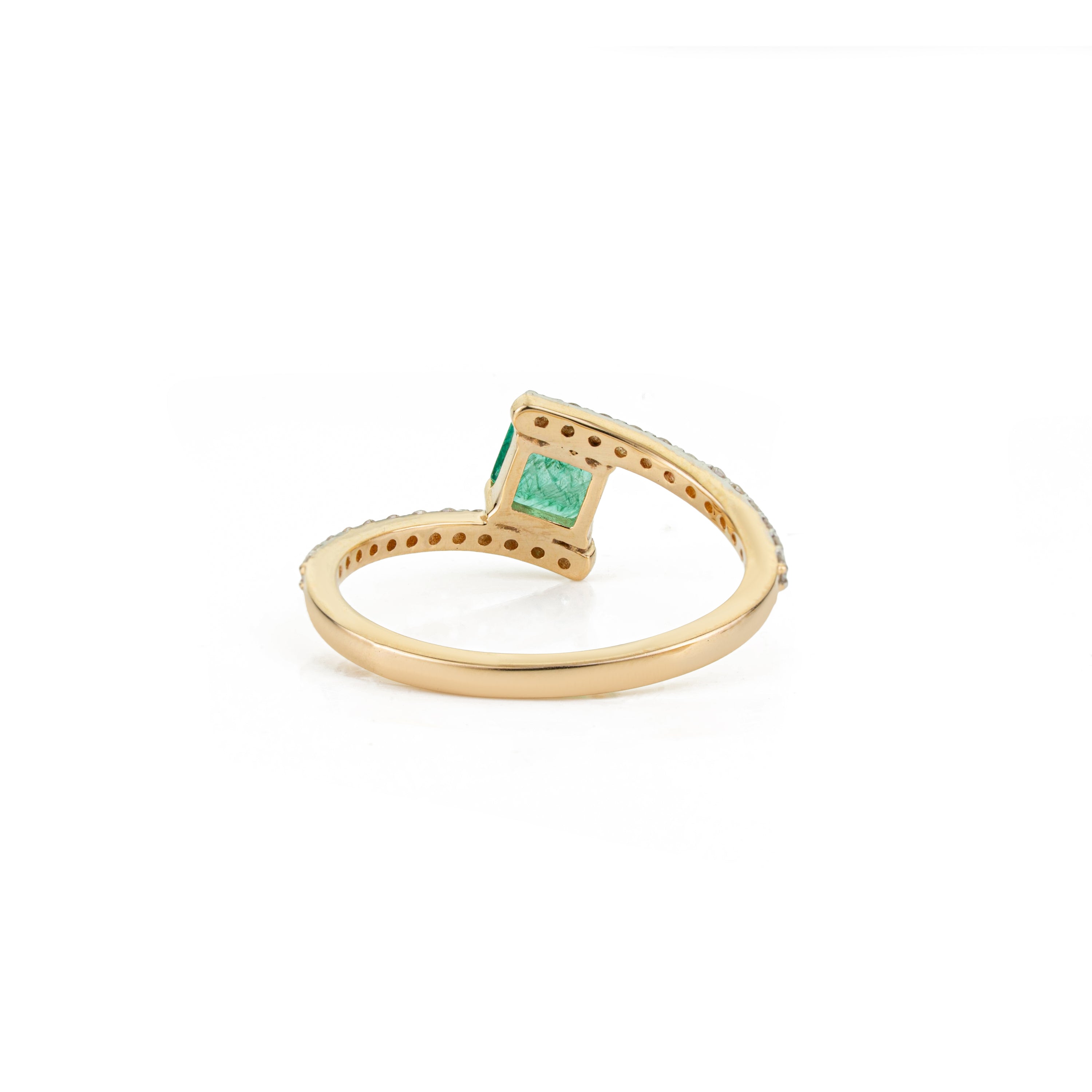Natural Emerald Diamond Ring