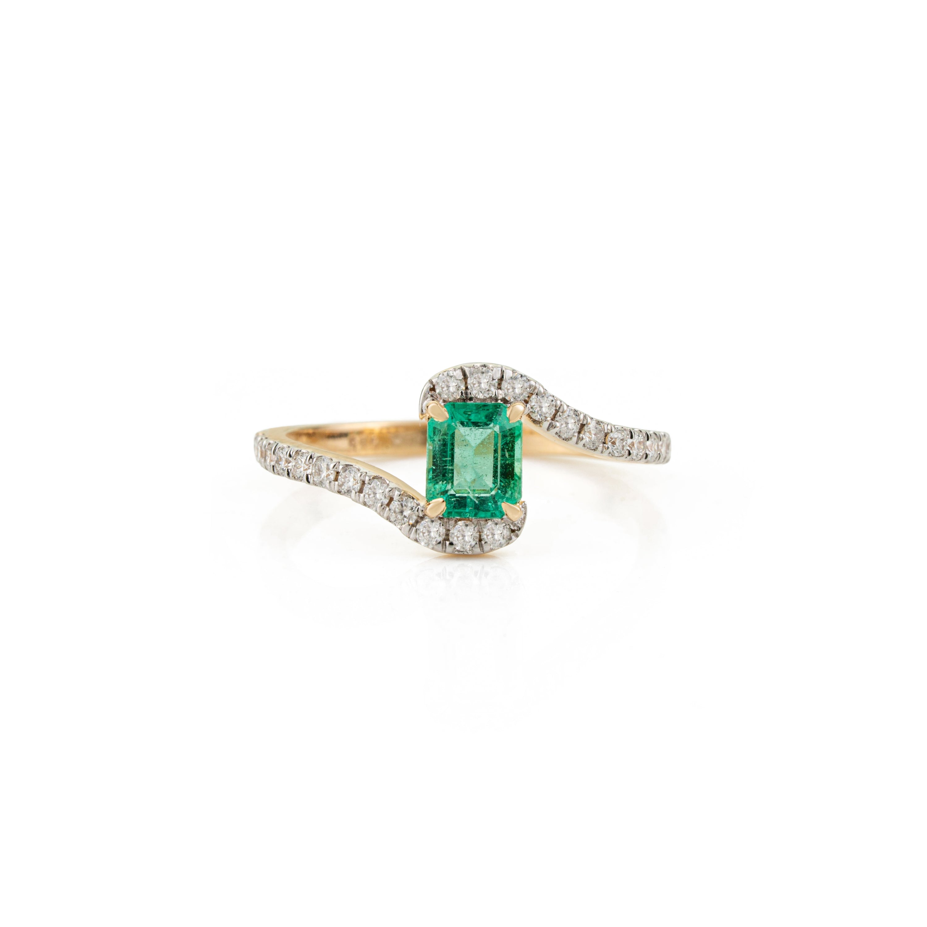 Emerald With Diamond Ring