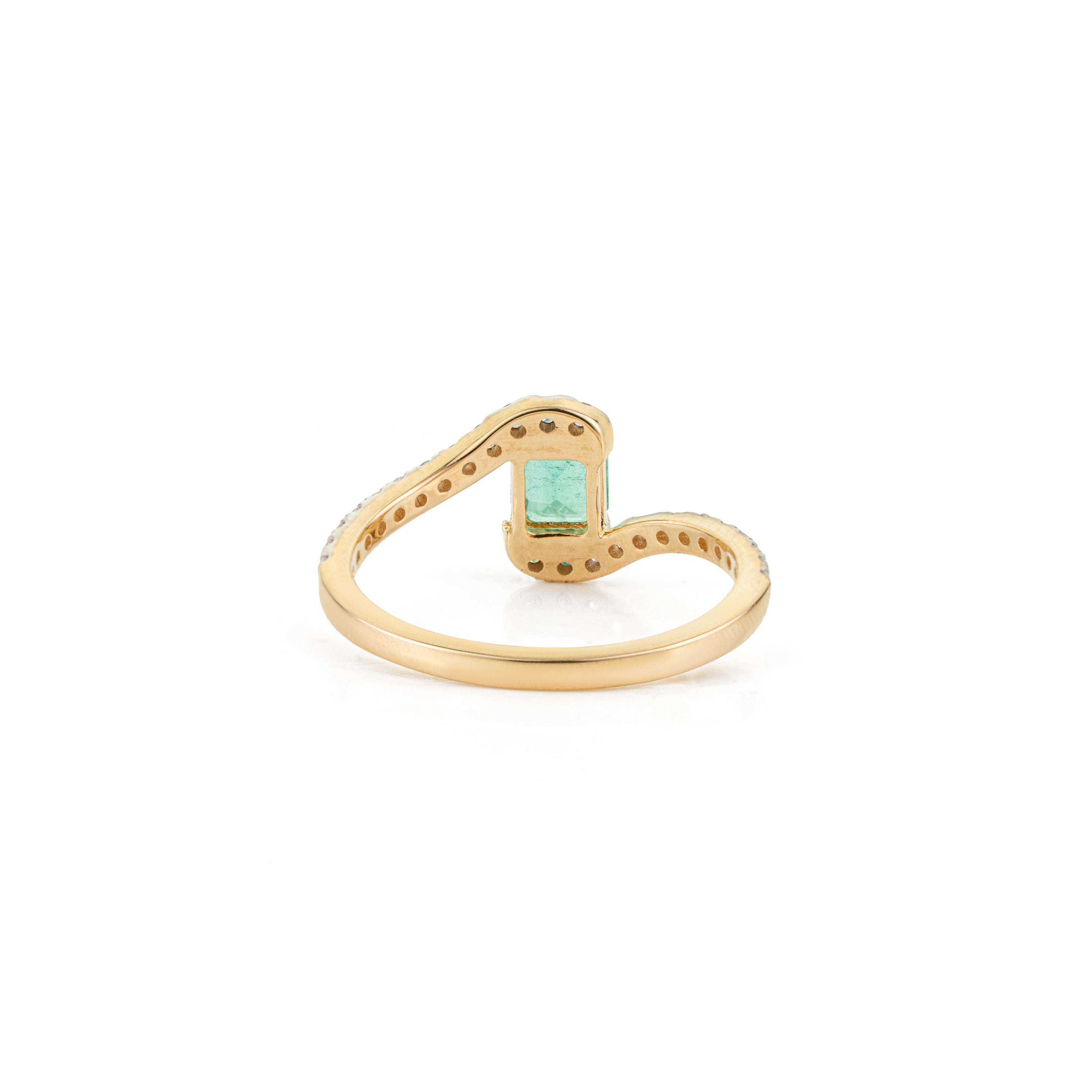 Emerald With Diamond Ring