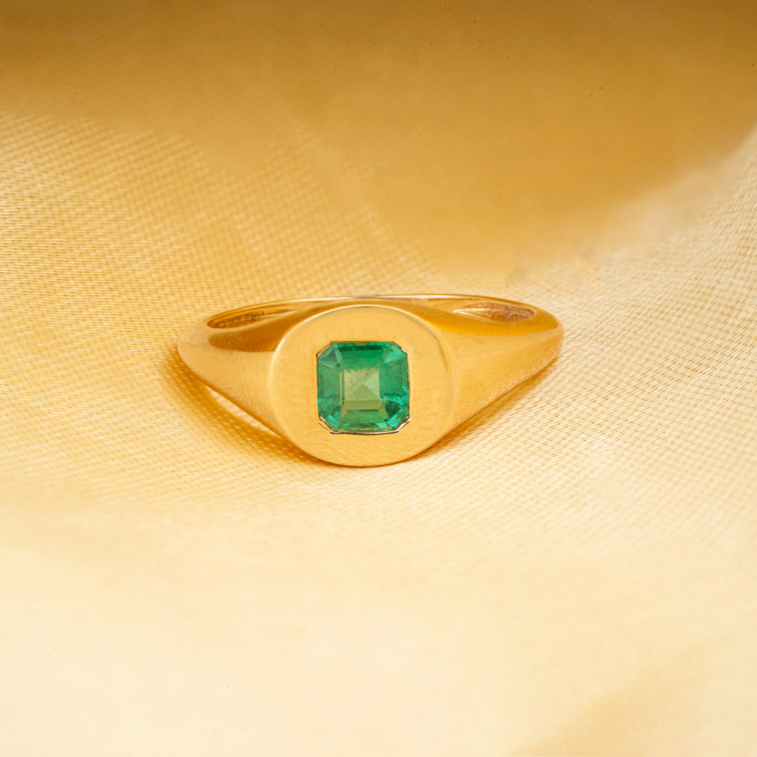 Natural Emerald Signet Ring