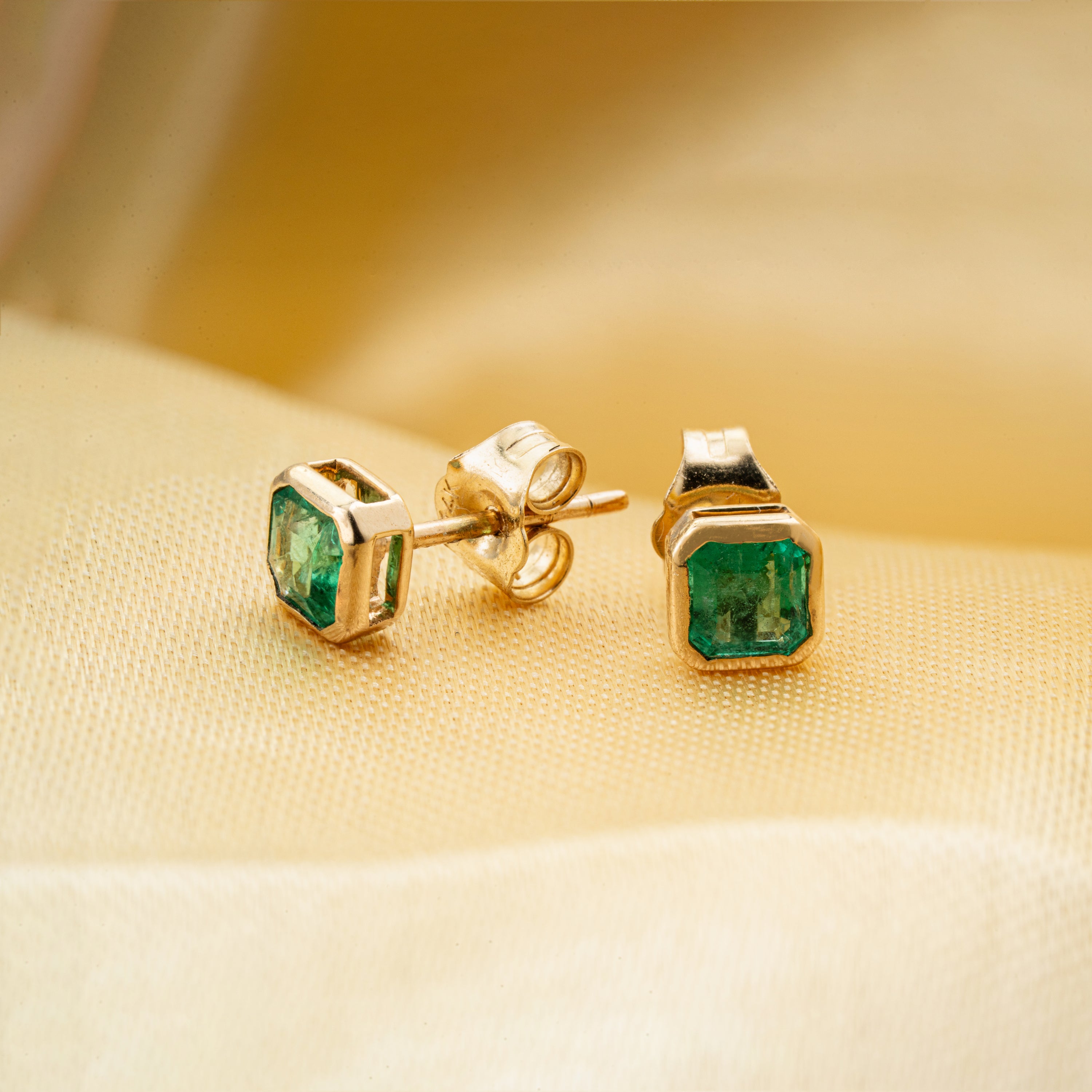 Natural Emerald Stud Earring