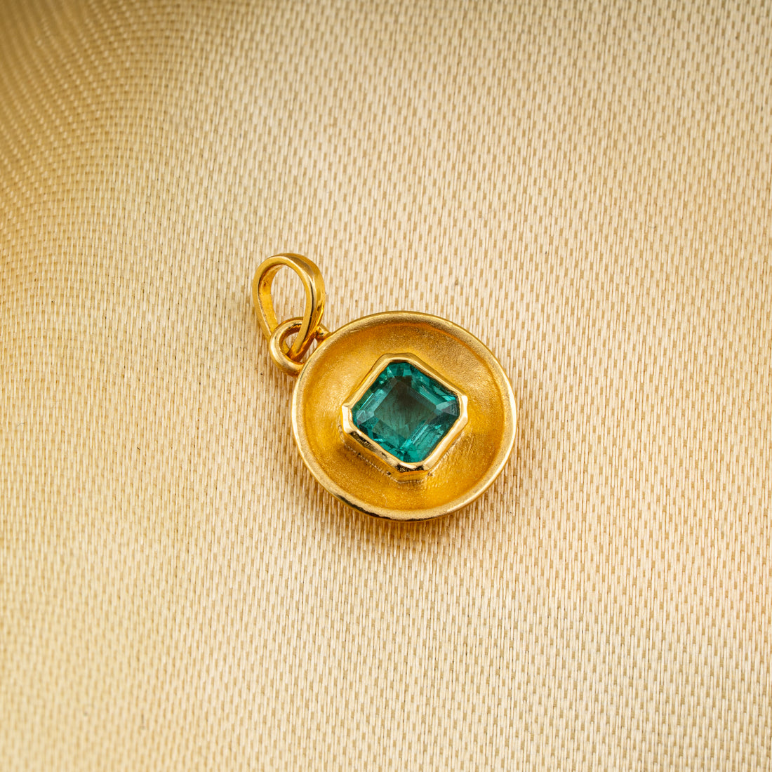 Natural Emerald Pendant Necklace