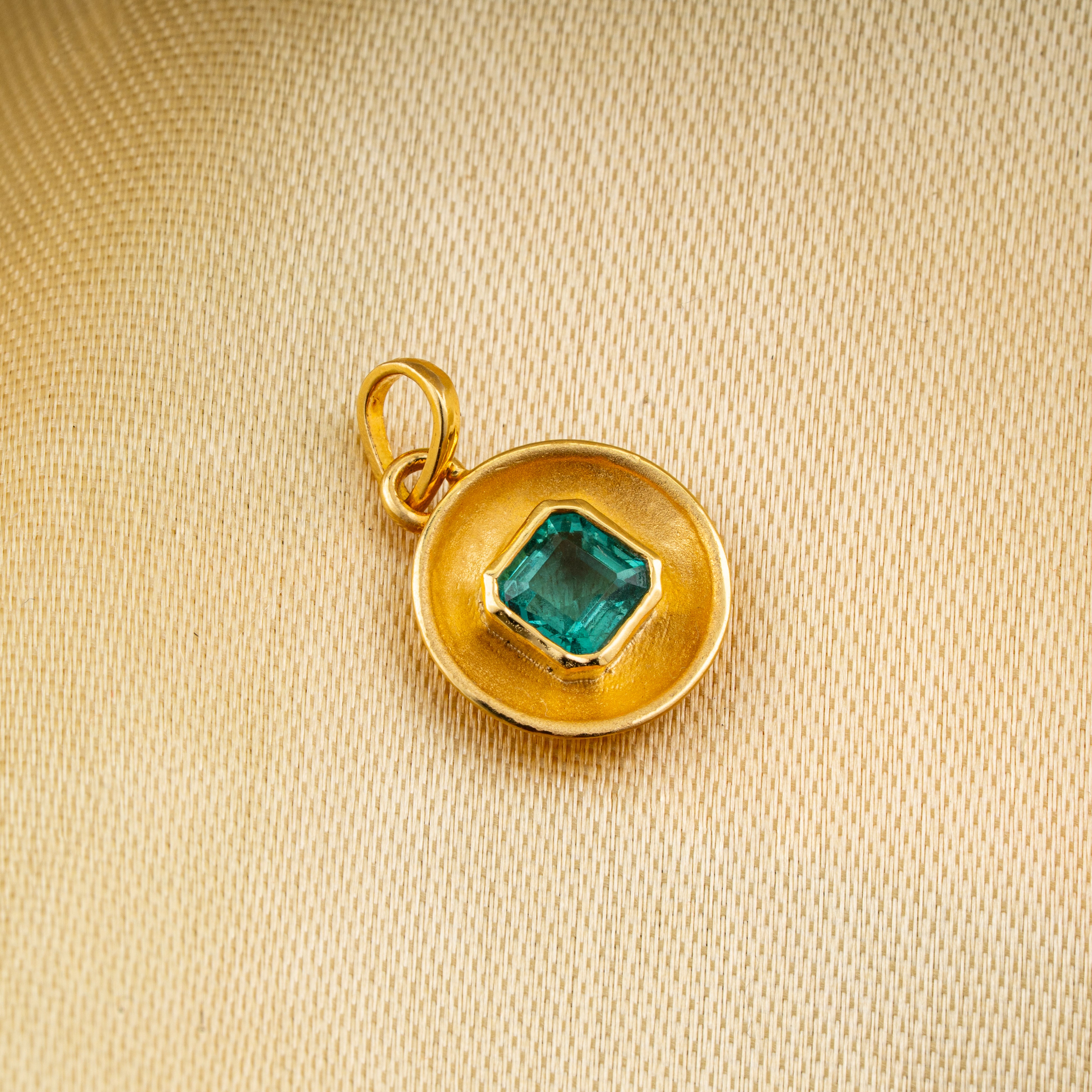 Natural Emerald Pendant Necklace