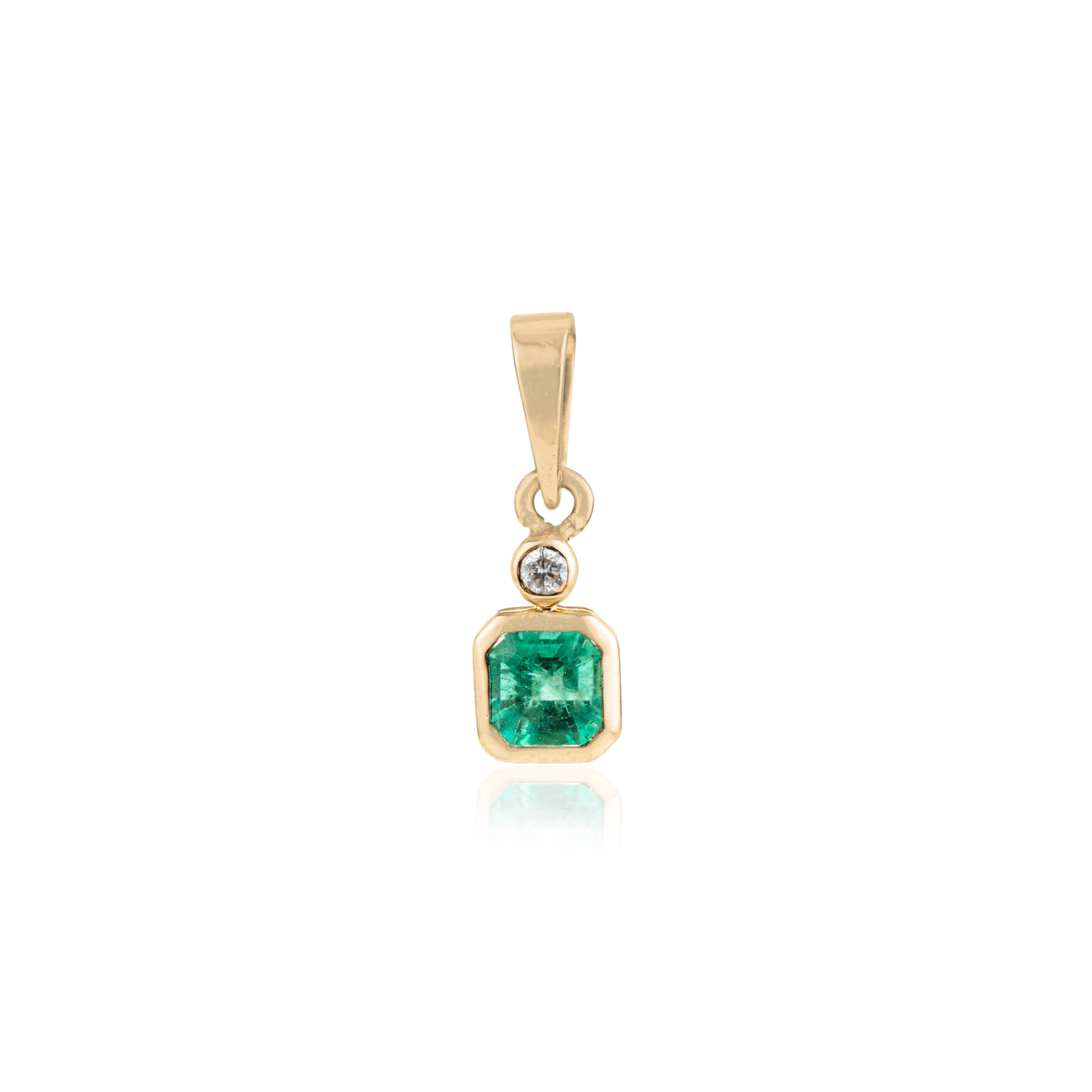 Emerald Diamond Pendant Necklace