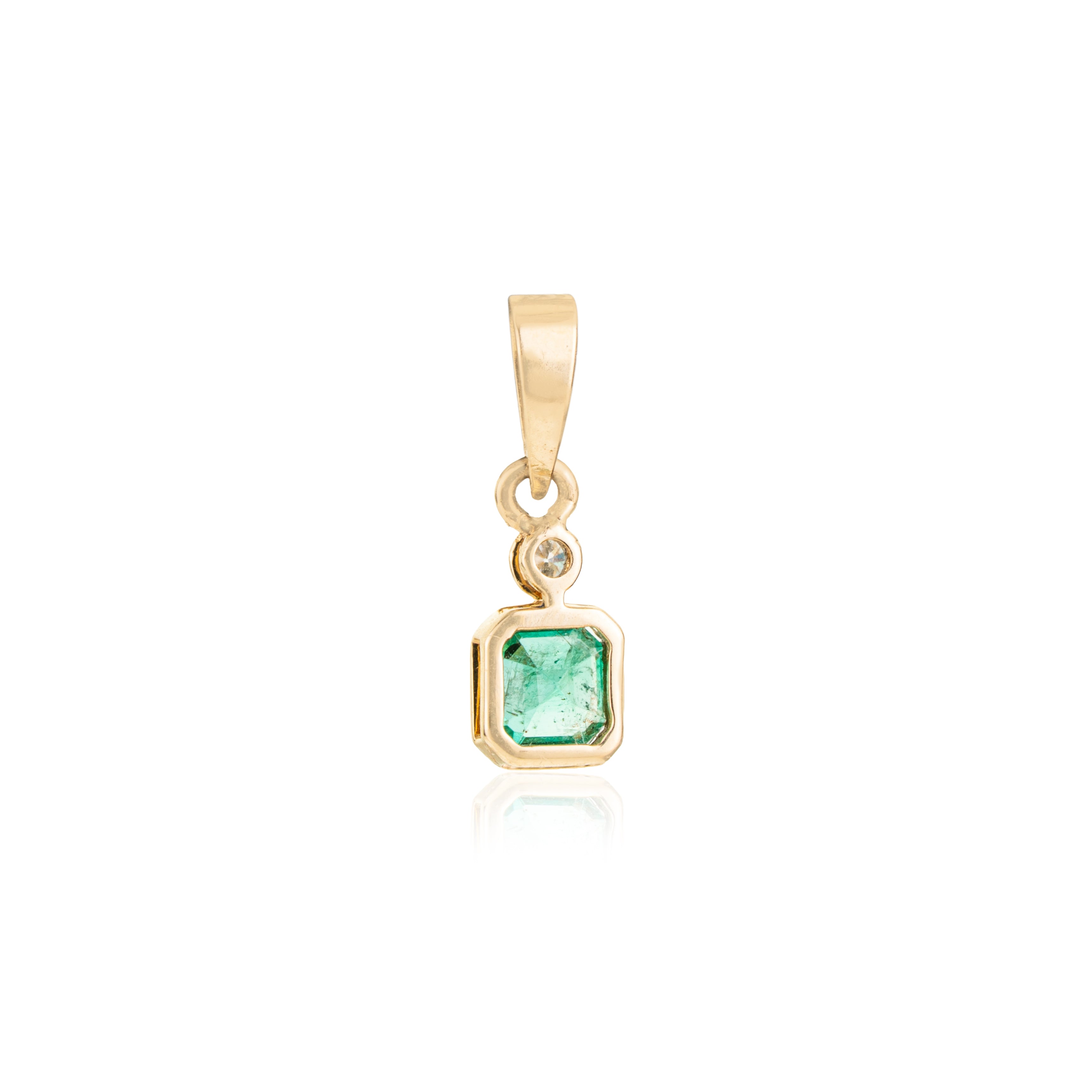 Emerald Diamond Pendant Necklace