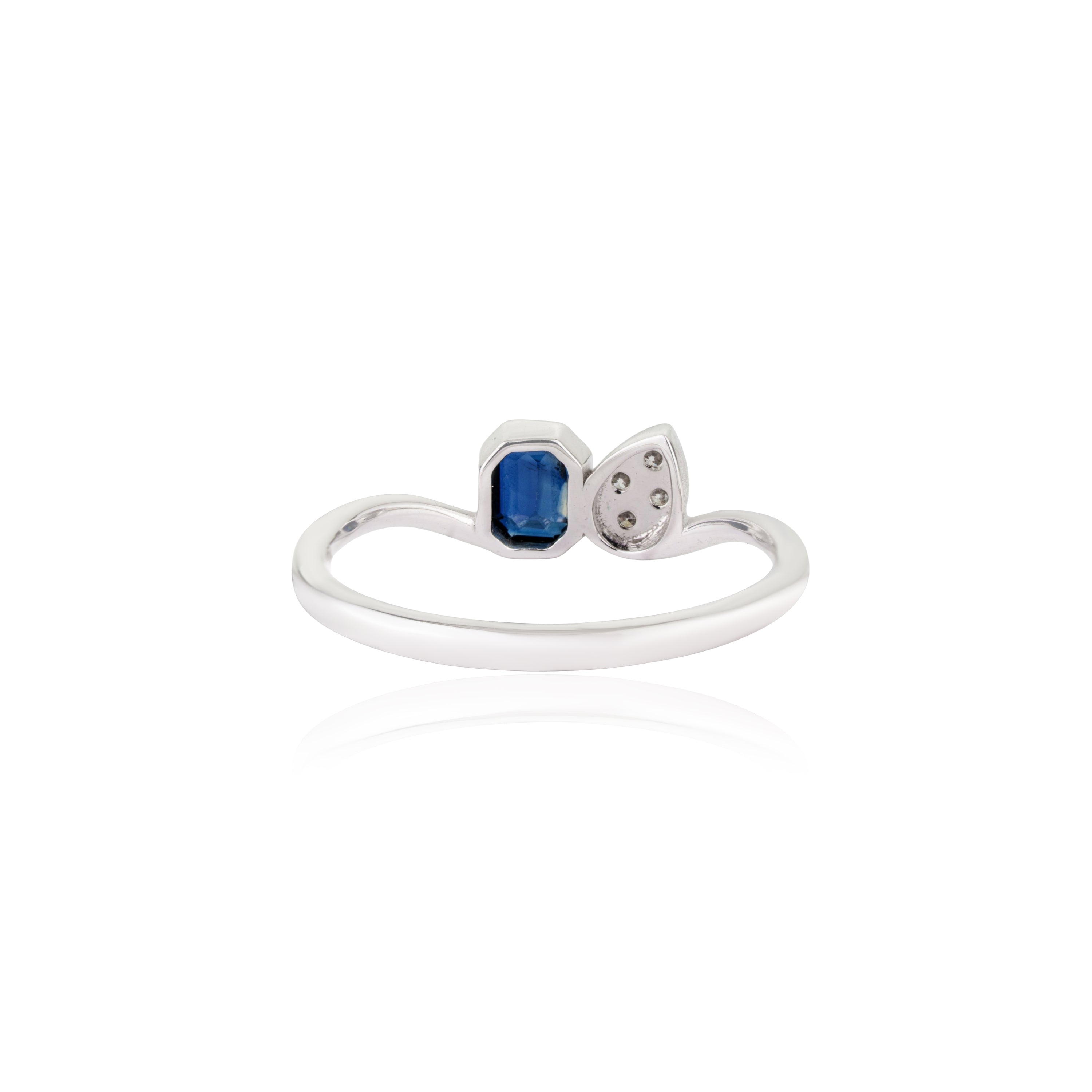 Blue Sapphire Diamond Ring
