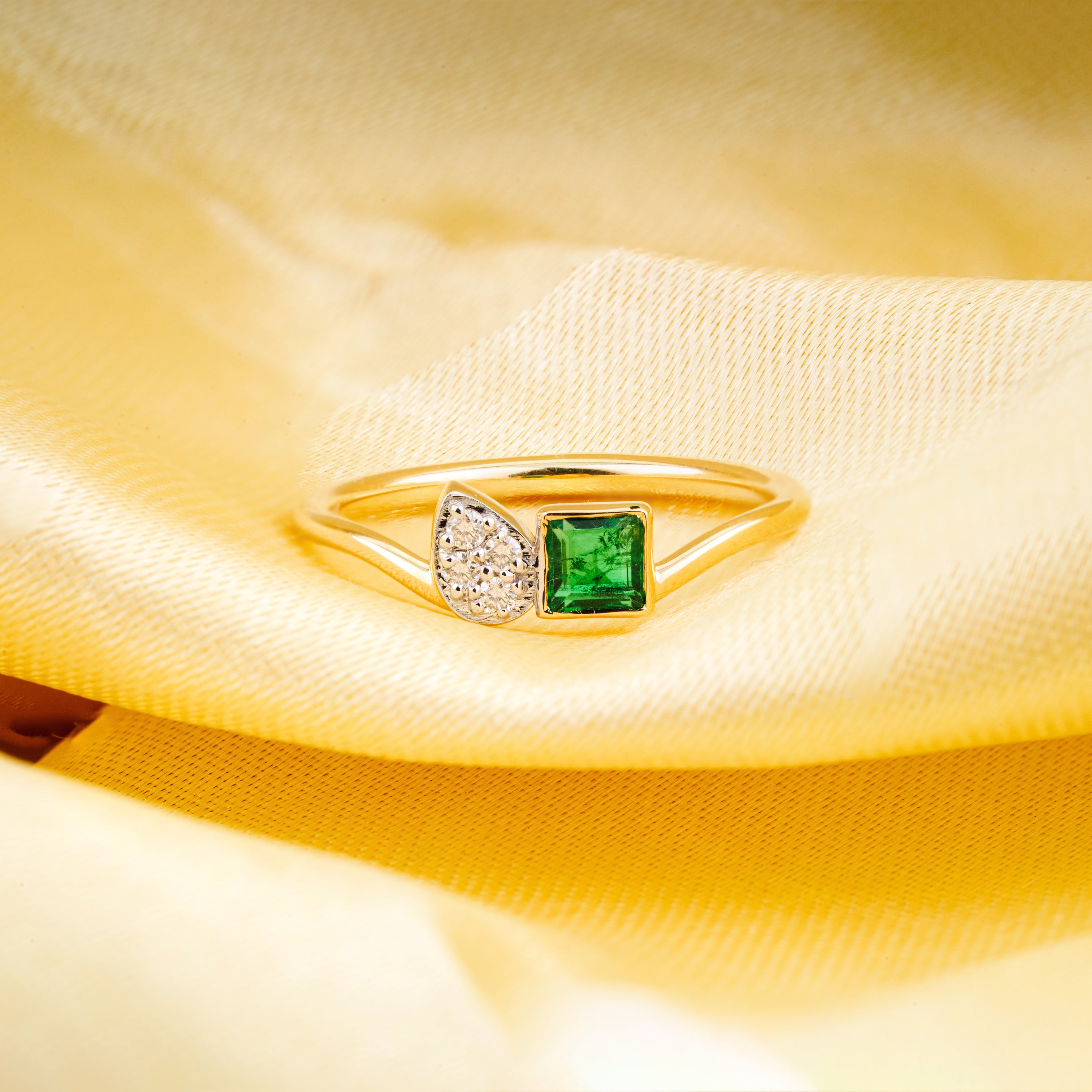 Emerald Diamond Ring
