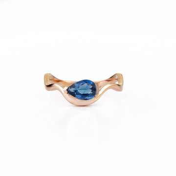 Blue Sapphire Twist Gold Ring