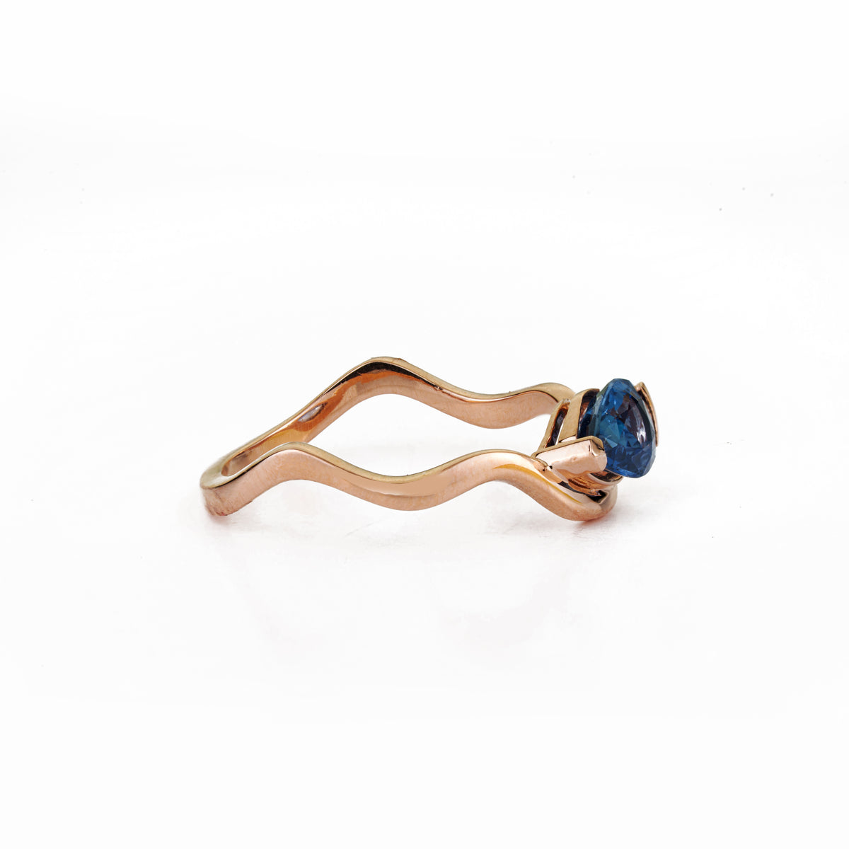 Blue Sapphire Twist Gold Ring