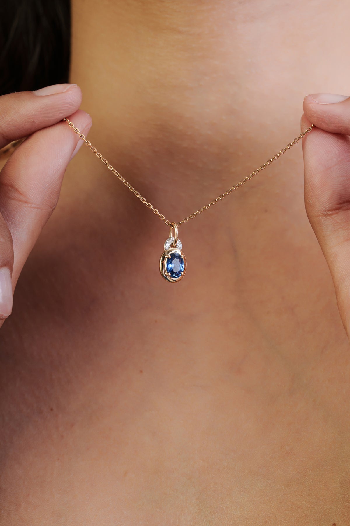 Oval Blue Sapphire Diamond Pendant
