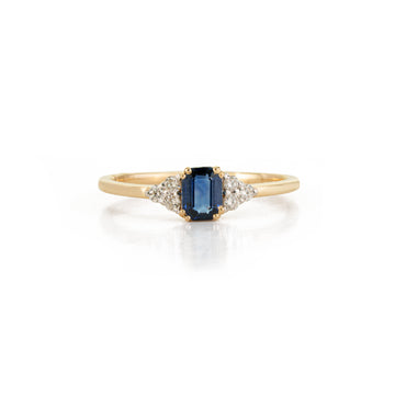 Blue Sapphire Diamond Ring