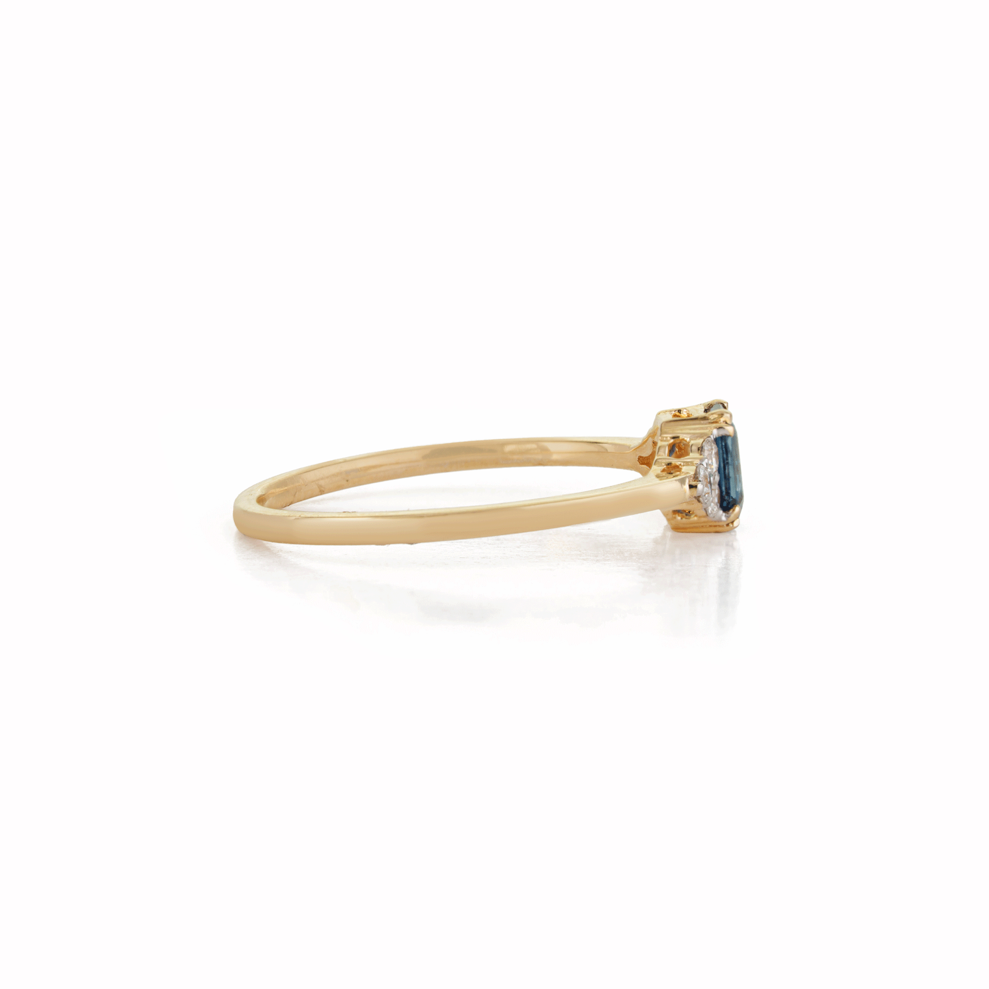 Blue Sapphire Diamond Ring
