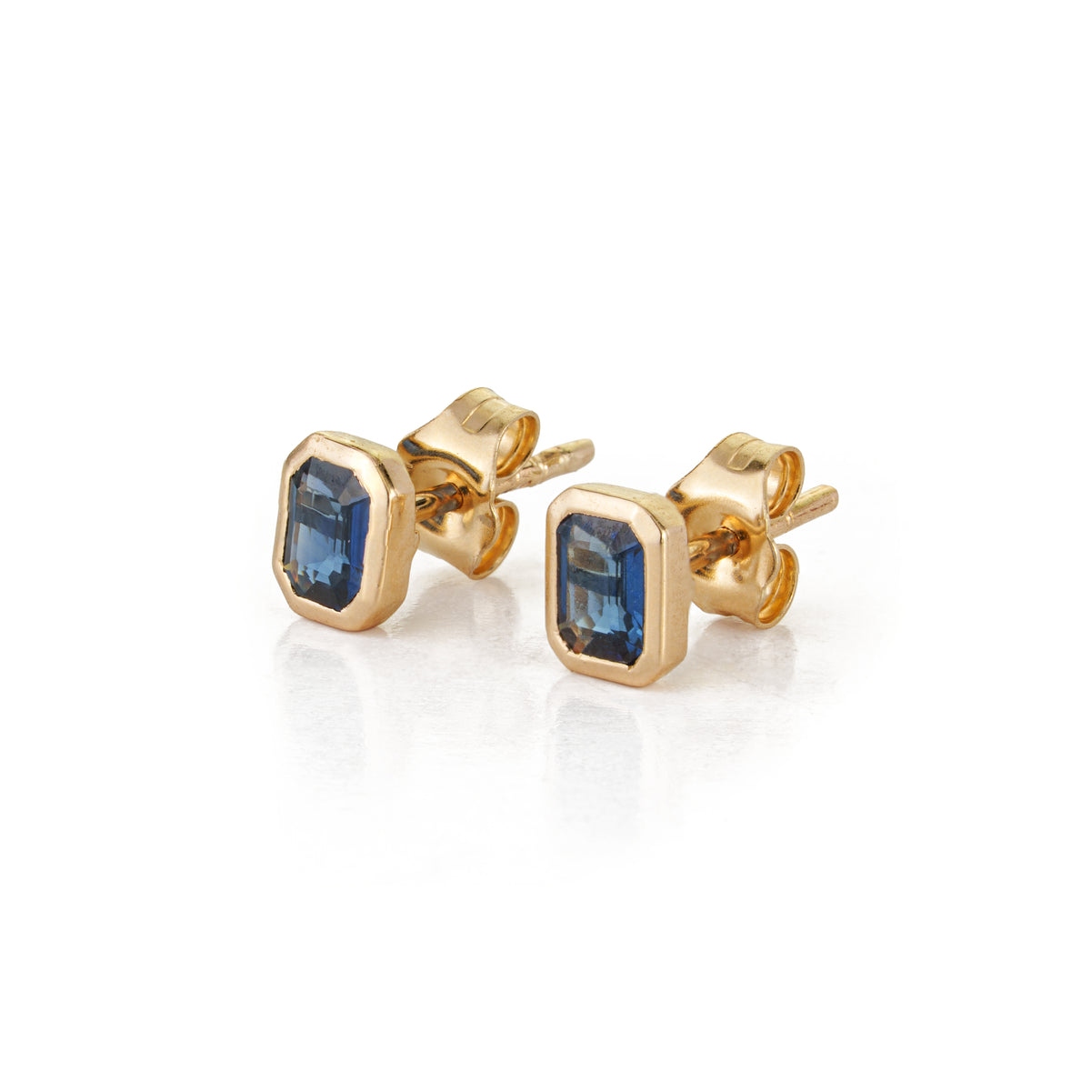 Blue Sapphire Stud Earring
