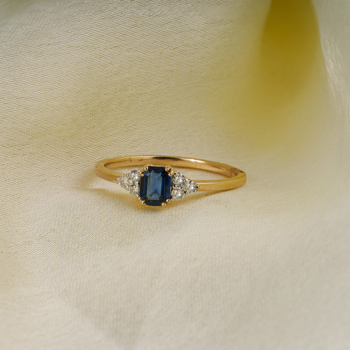 Blue Sapphire Diamond Ring
