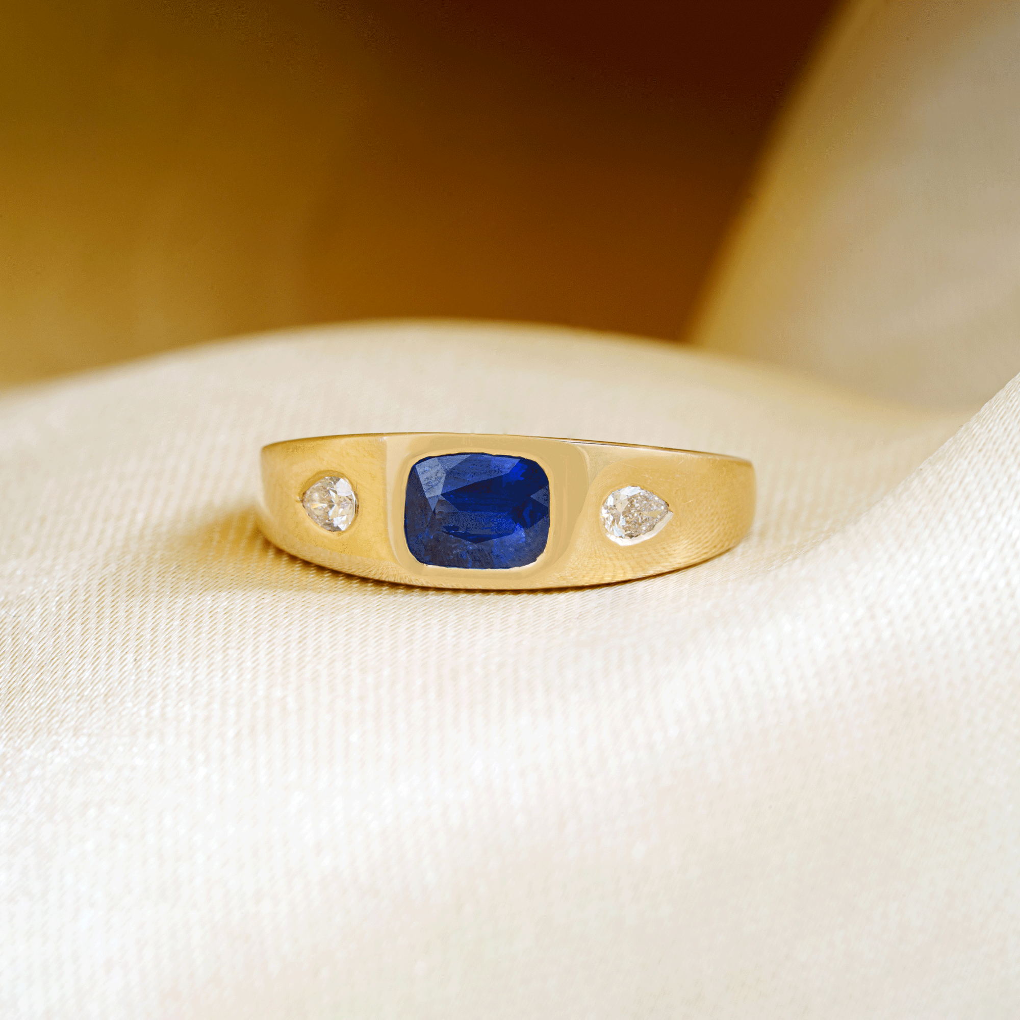 Blue Sapphire Diamond Signet Ring