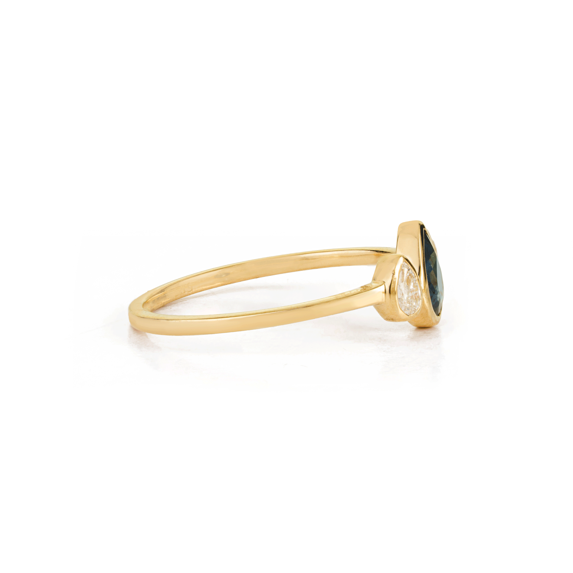 Blue Sapphire Diamond Ring