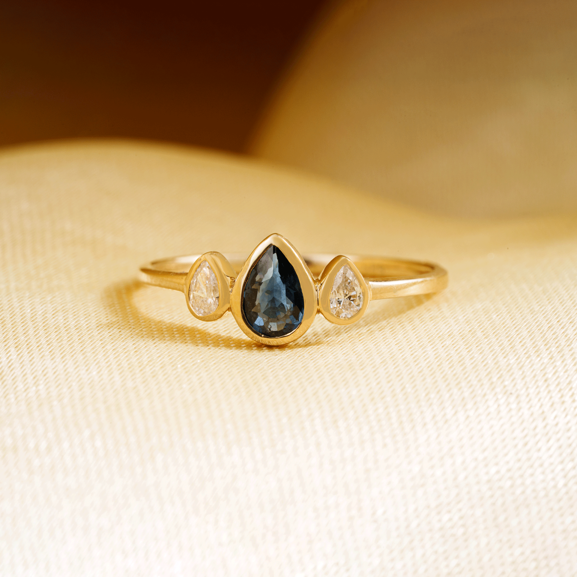 Blue Sapphire Diamond Ring