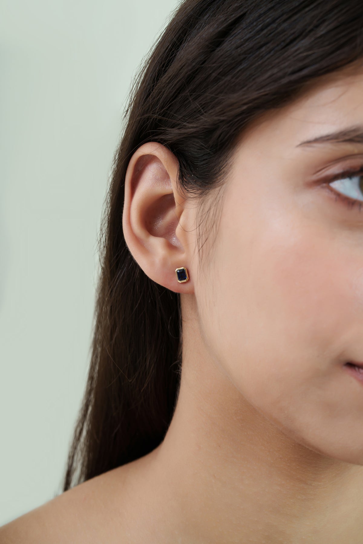 Blue Sapphire Stud Earring