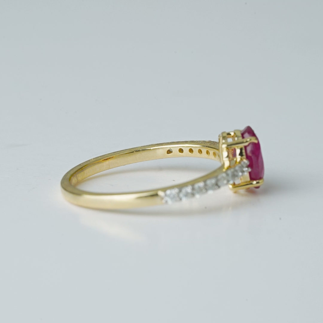 Natural Ruby Diamond Ring